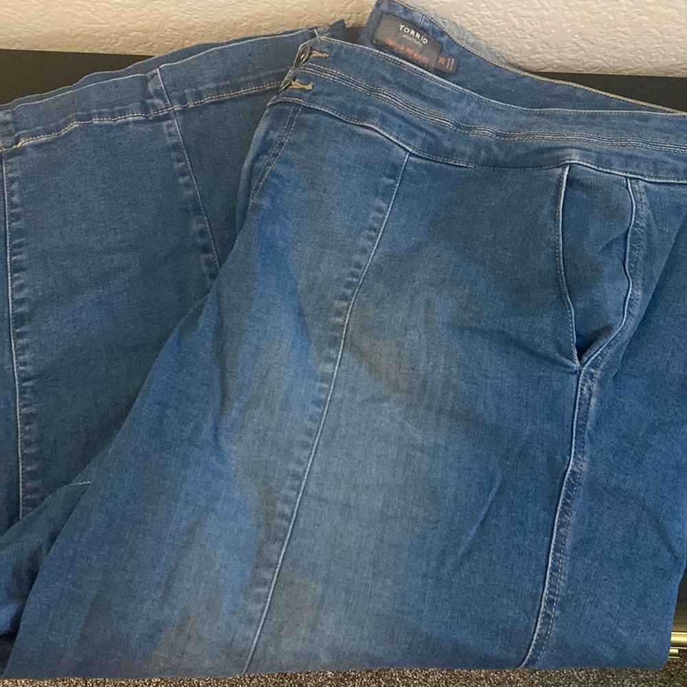 Wide leg jeans